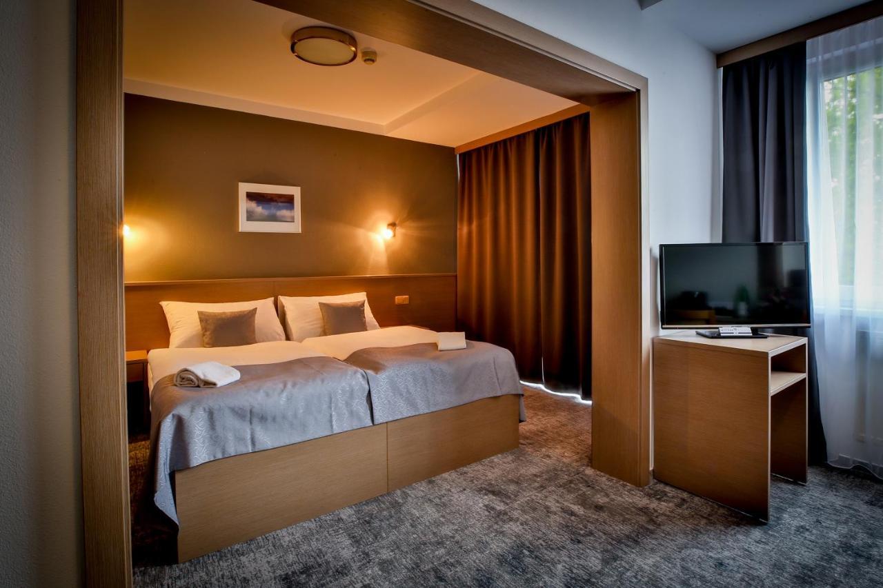 Lh Parkhotel Hluboka Nad Vltavou Congress & Wellness מראה חיצוני תמונה