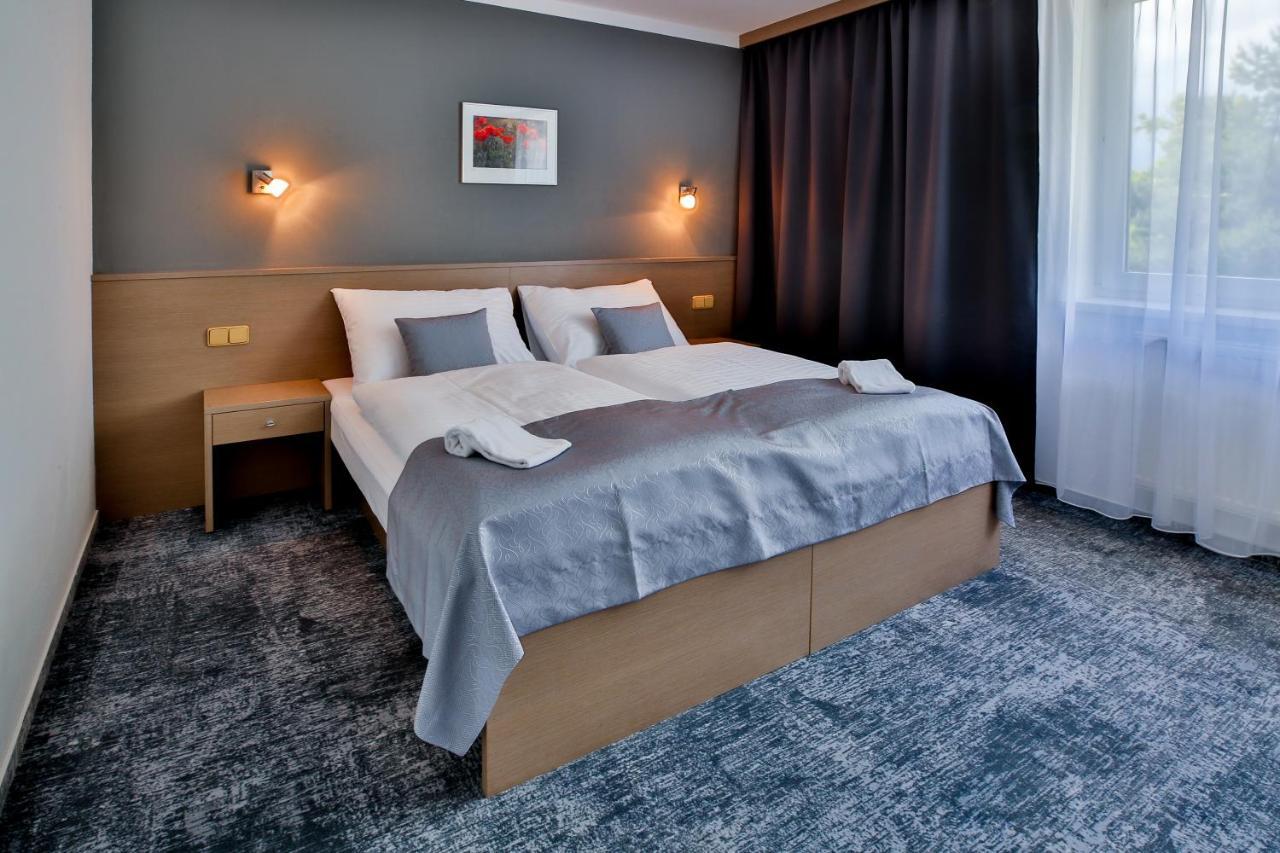 Lh Parkhotel Hluboka Nad Vltavou Congress & Wellness מראה חיצוני תמונה