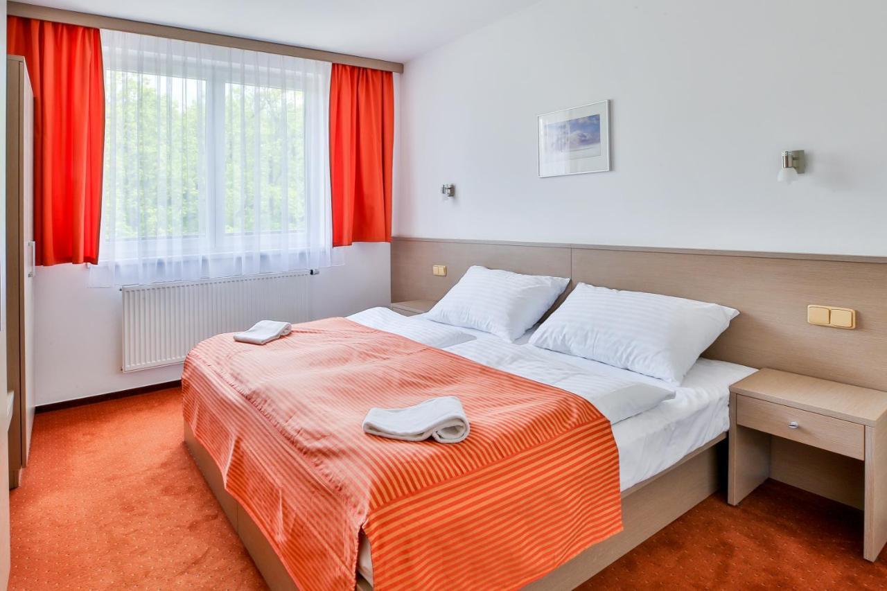 Lh Parkhotel Hluboka Nad Vltavou Congress & Wellness מראה חיצוני תמונה