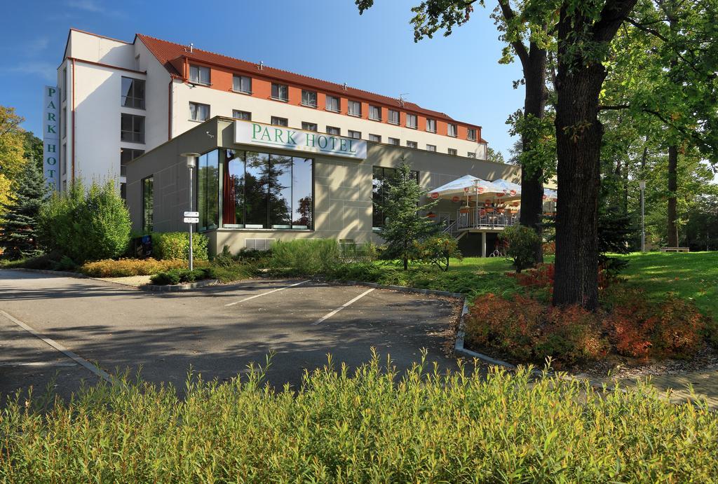 Lh Parkhotel Hluboka Nad Vltavou Congress & Wellness מראה חיצוני תמונה
